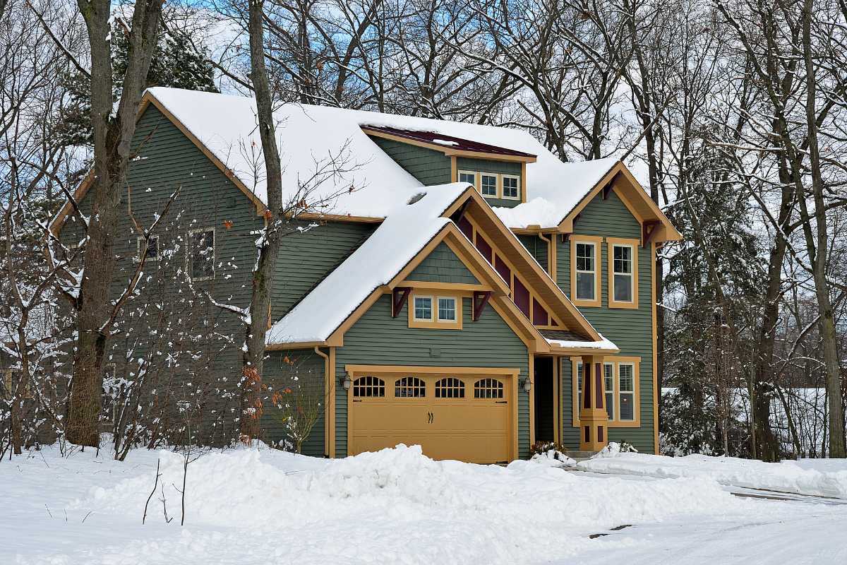 A Basic Holiday Home Maintenance Schedule To Keep Your Haven Merry