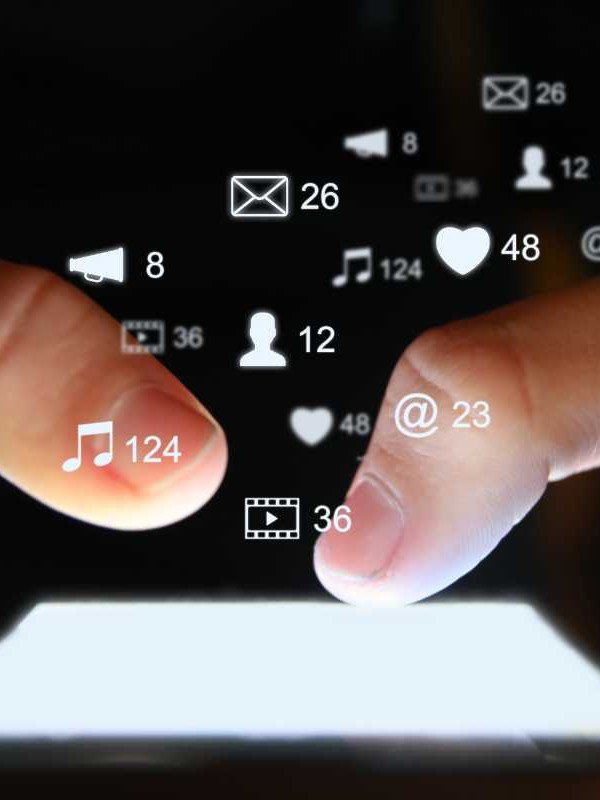 Social Media Customer Service: Building Relationships in the Digital Age