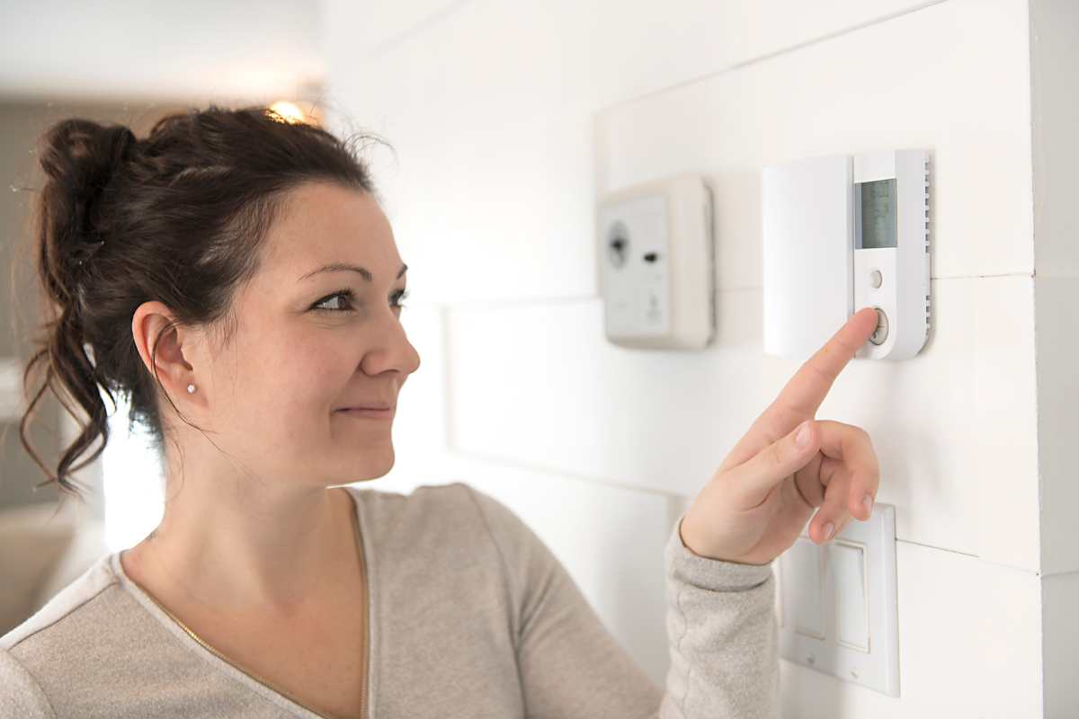 The Role of Thermostats in Heater Repair and Efficiency Optimization