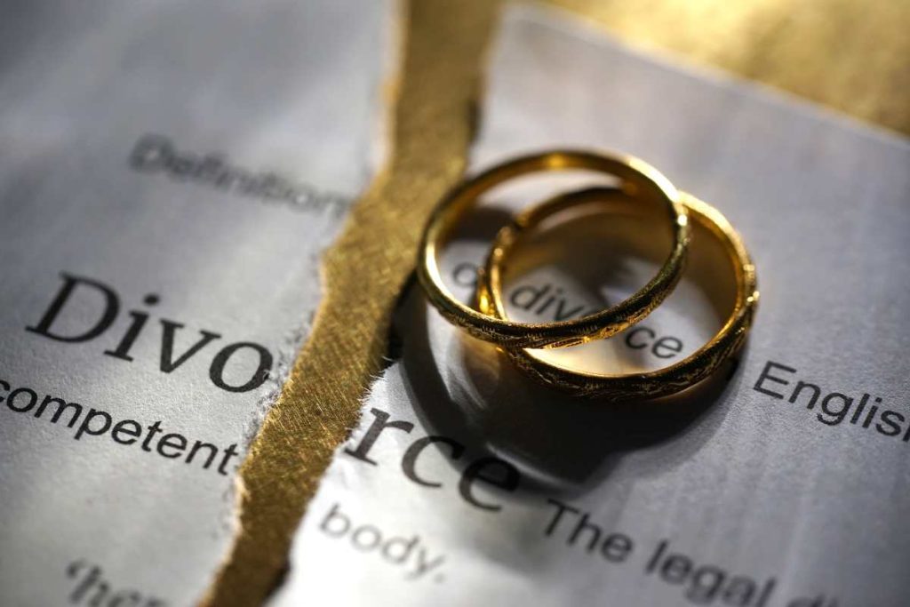 Navigating the Path to Financial Stability After Divorce