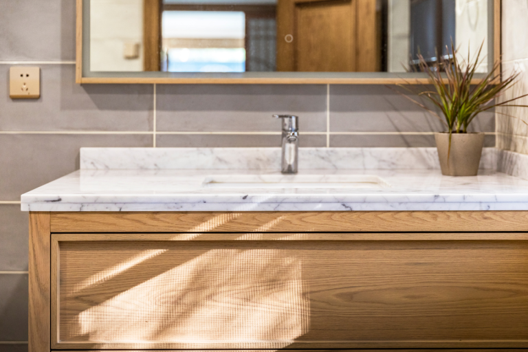Sparkle and Radiance: The Definitive Manual to Sustaining Your Bathroom Vanities Luminosity and Allure