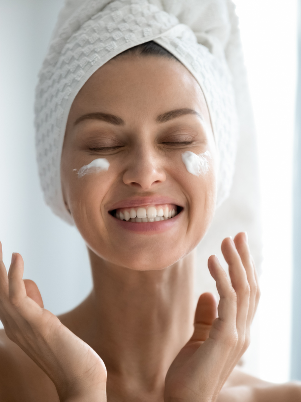 5 Essential Skincare Tips Every Woman Should Follow