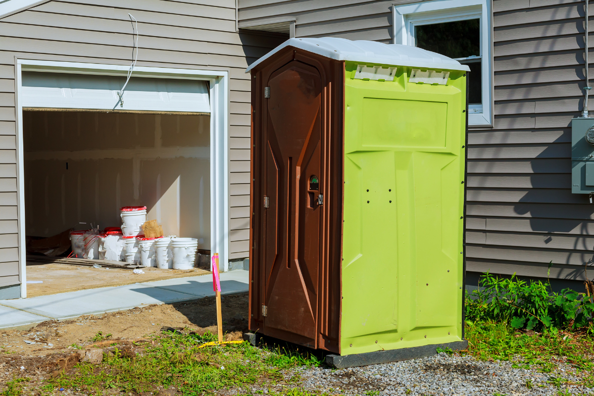 Maximizing Curb Appeal: How Portable Restrooms Can Benefit Real Estate Listings