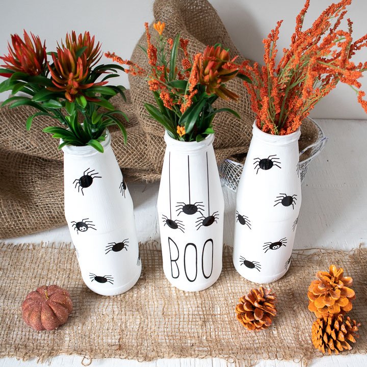Spider DIY Halloween Jars with Free Cricut Halloween SVG 