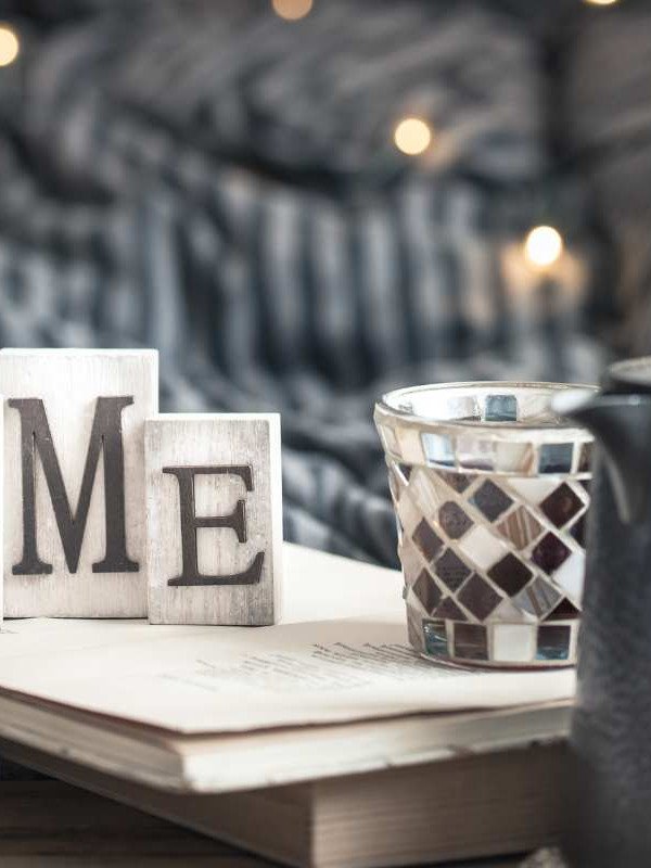 An Ultimate Guide to Decorating Your First Home
