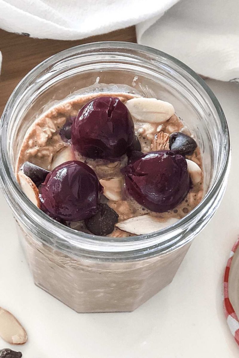 Cherry Chocolate Overnight Oats