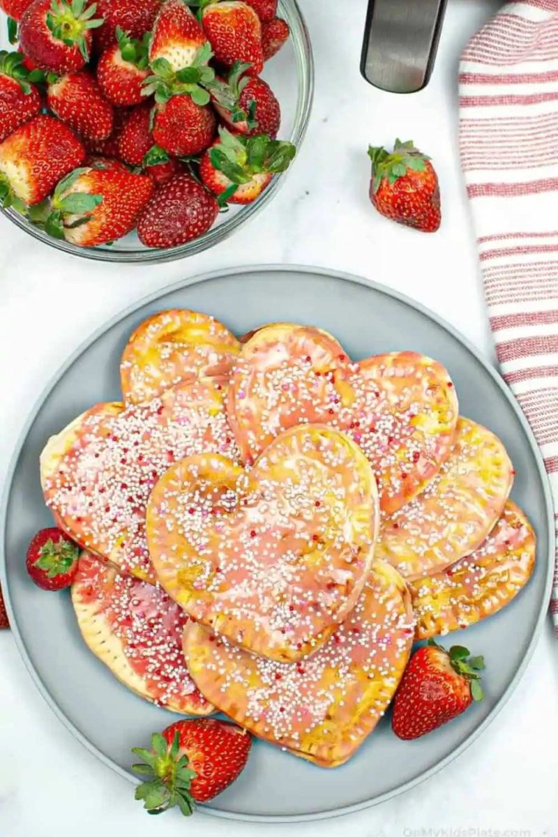 Homemade Strawberry Pop Tarts Hearts