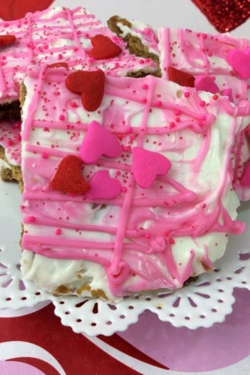 Valentine’s Day Candy Bark by Ottawa Mommy Club Valentine Candy Recipes Roundup