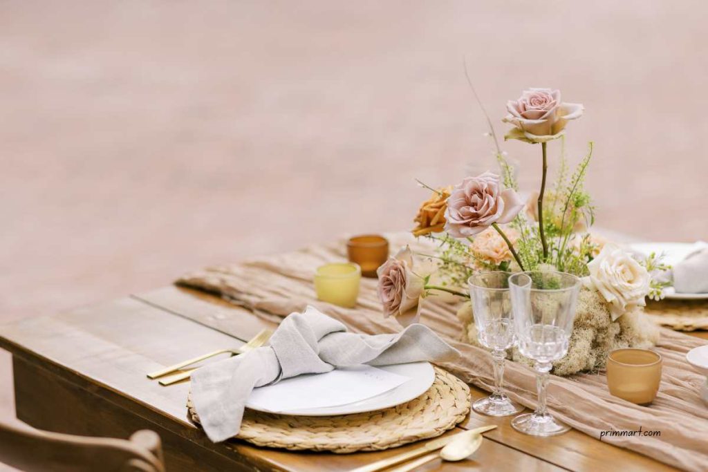 How To Decorate Your Dinner Table