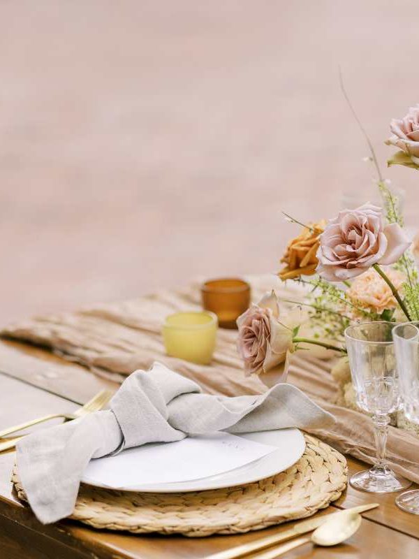 How To Decorate Your Dinner Table