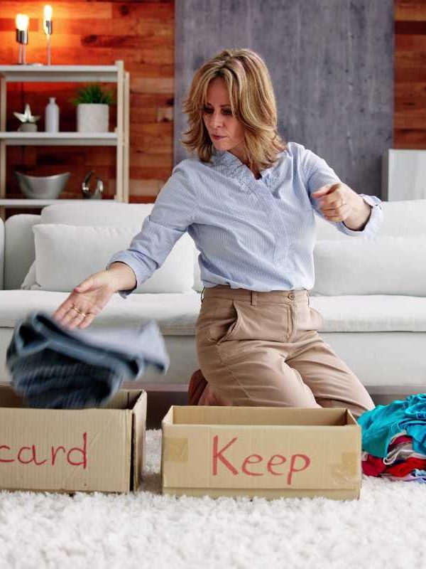 How to Declutter Your Clothes Closet